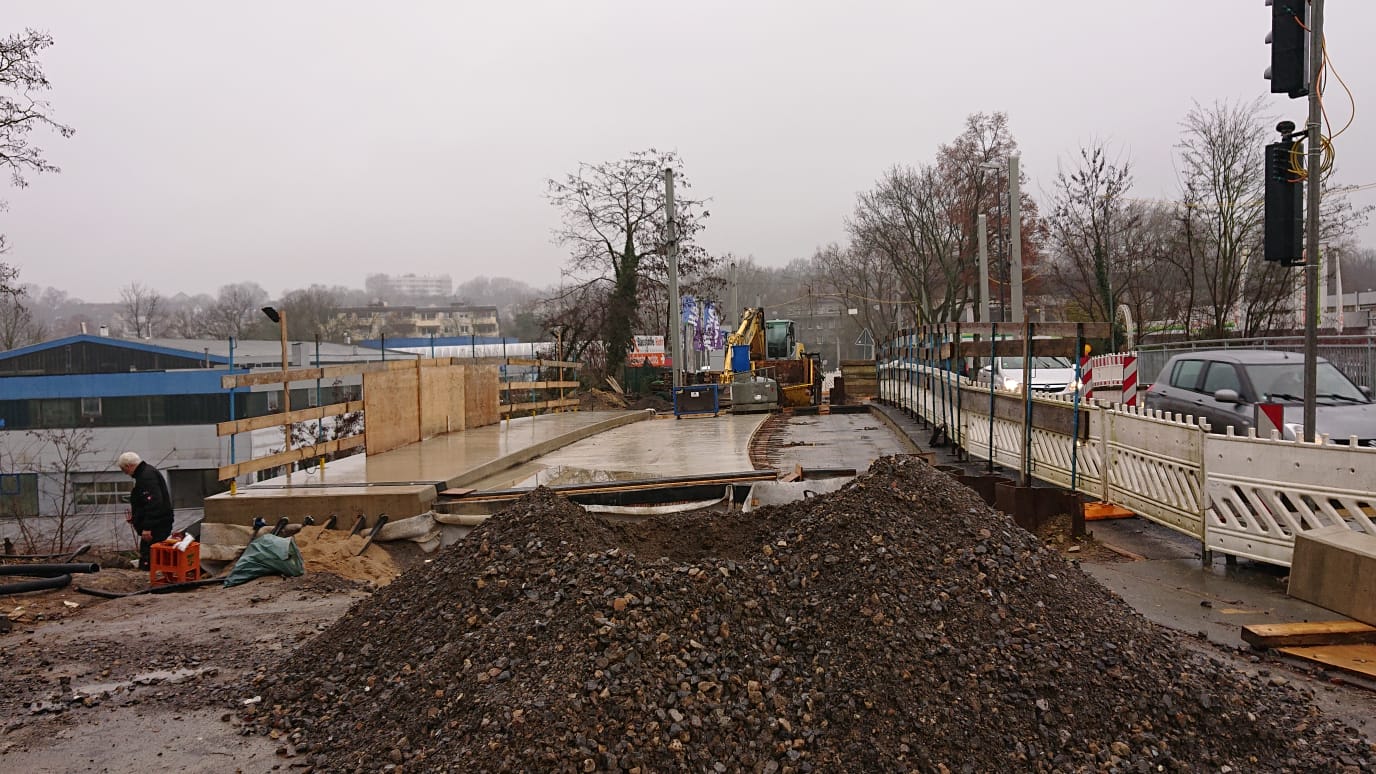 kritisiert-endlose-Brücken-Sanierung